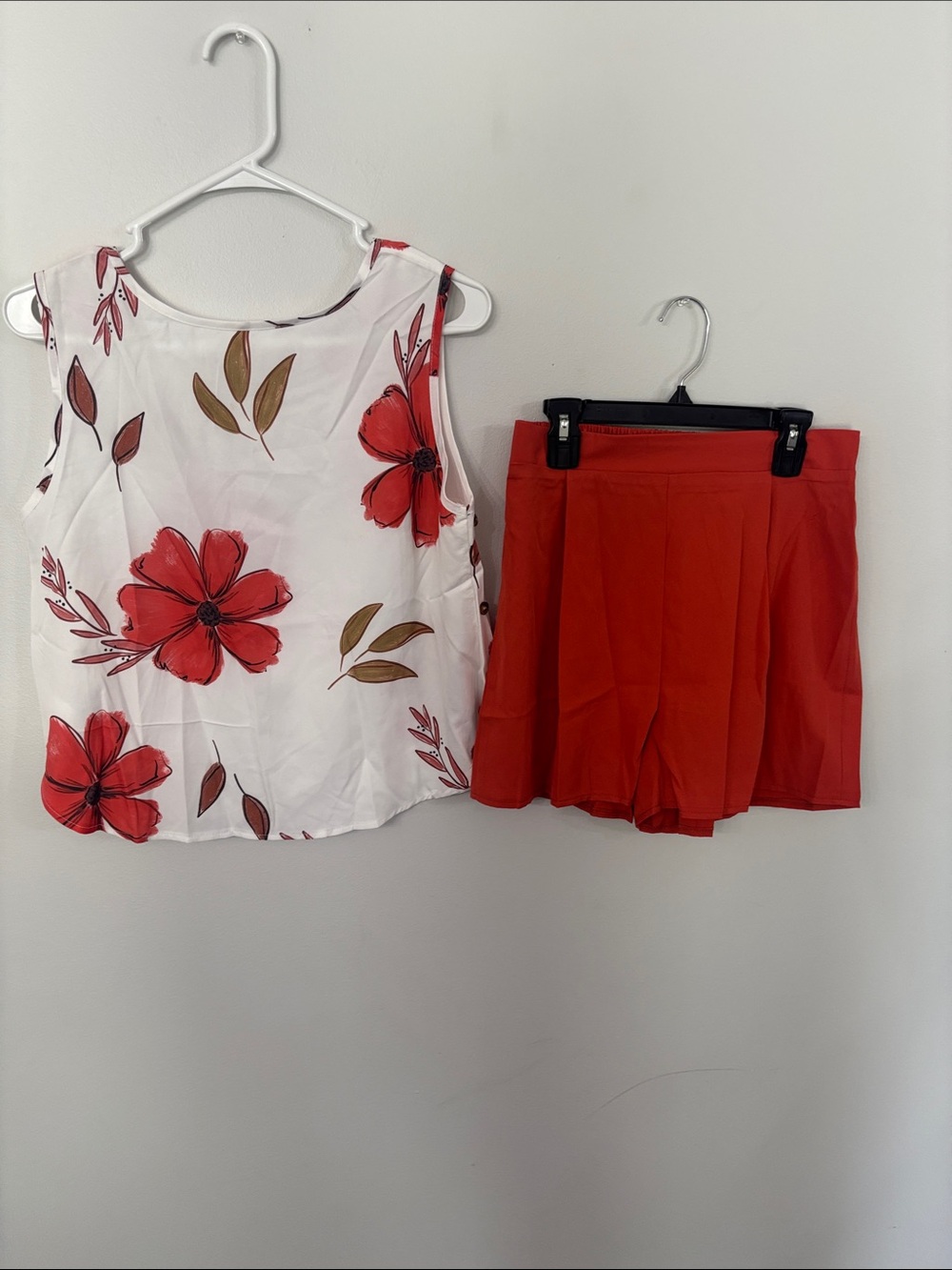 Source Unknown orange High Waist Women’s Shorts with Floral Top Set